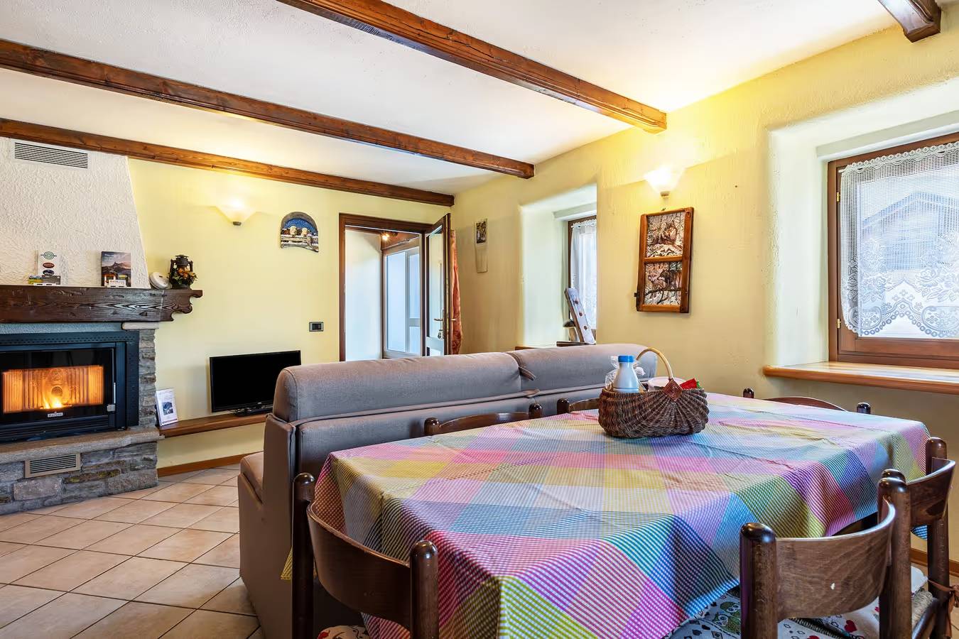 Casa vacanza con terrazza panoramica a Nus